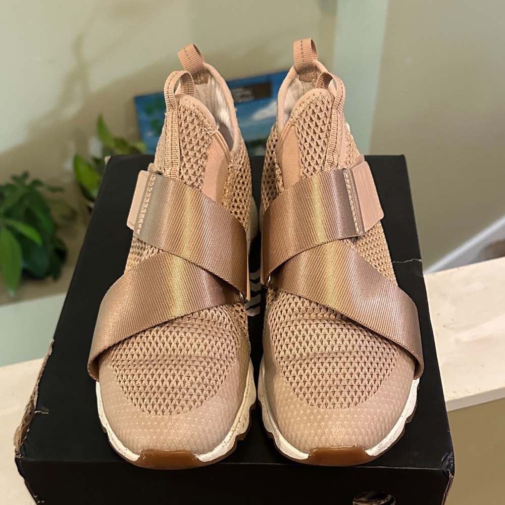 Sorel women’s Sneakers - Tan and Cream - Picture 6 of 8